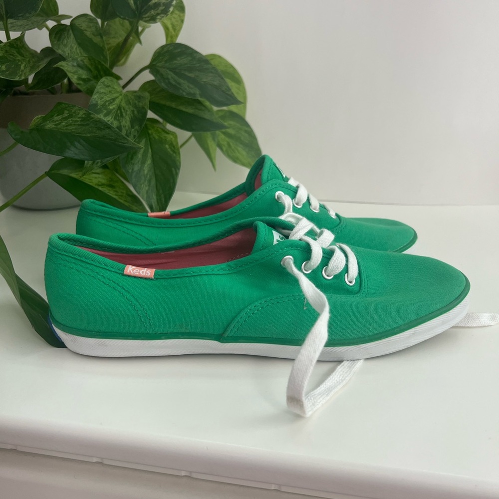 NEW Green Keds Lace Up Champion Sneakers, Size 7 👟